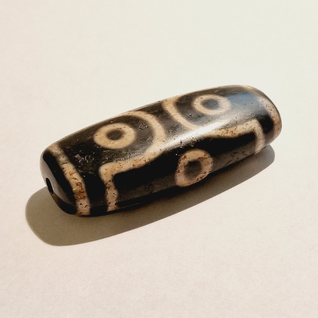 Tibetan or Nepalese Etched Onyx Bead Talisman with Samsara / Wheel of Life 57 mm Catawiki