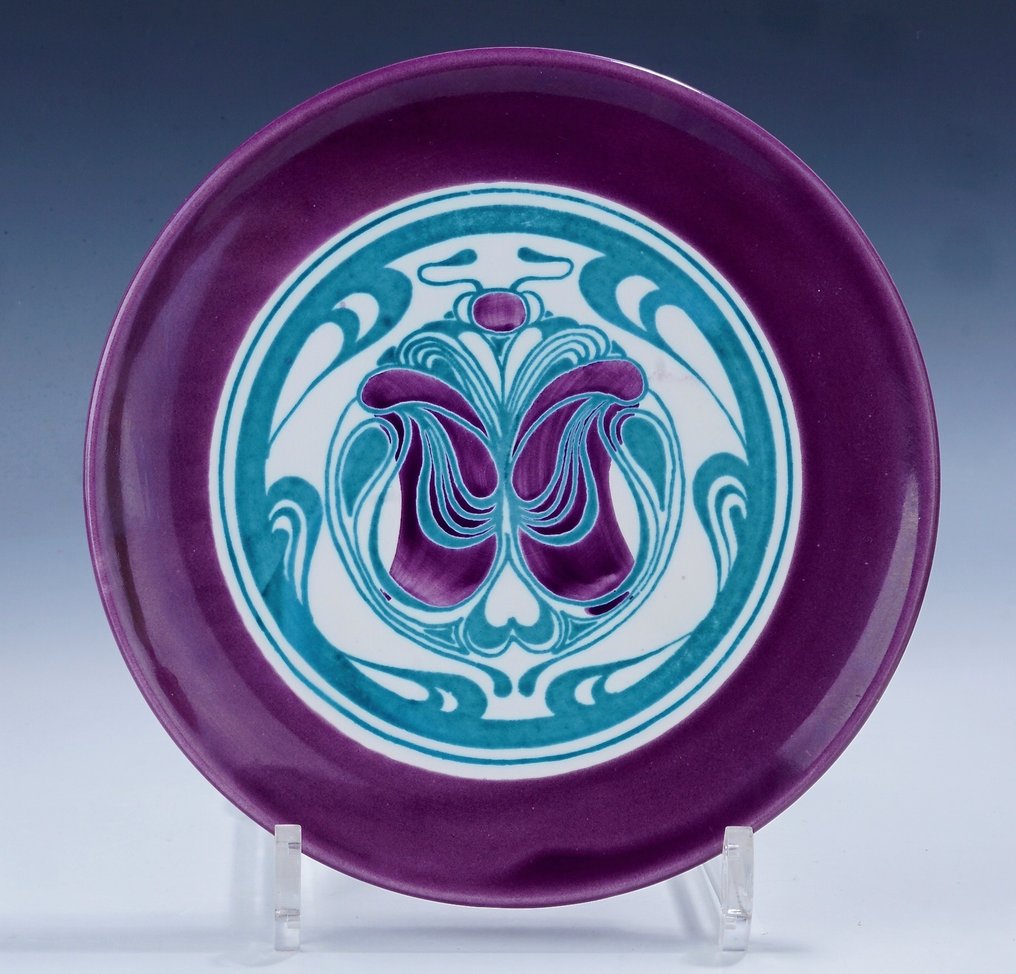 schramberger-majolika-fabrik-plate-art-deco-plate-with-stylistic