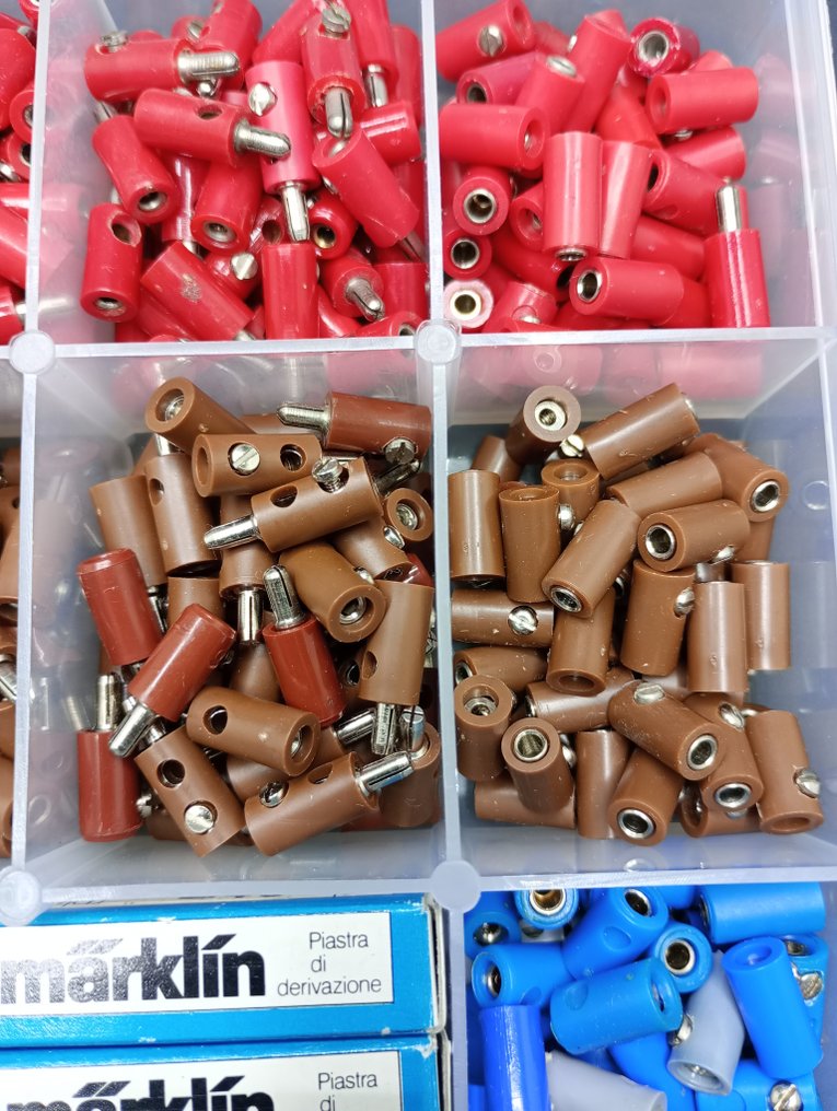 Märklin H0 Model train attachment (707) 700 plugs and sockets, wire