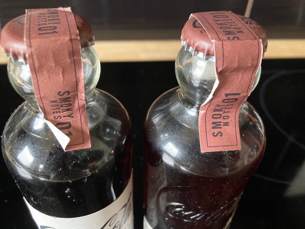 Themed collection - 2x Smoky Coca-Cola - Catawiki
