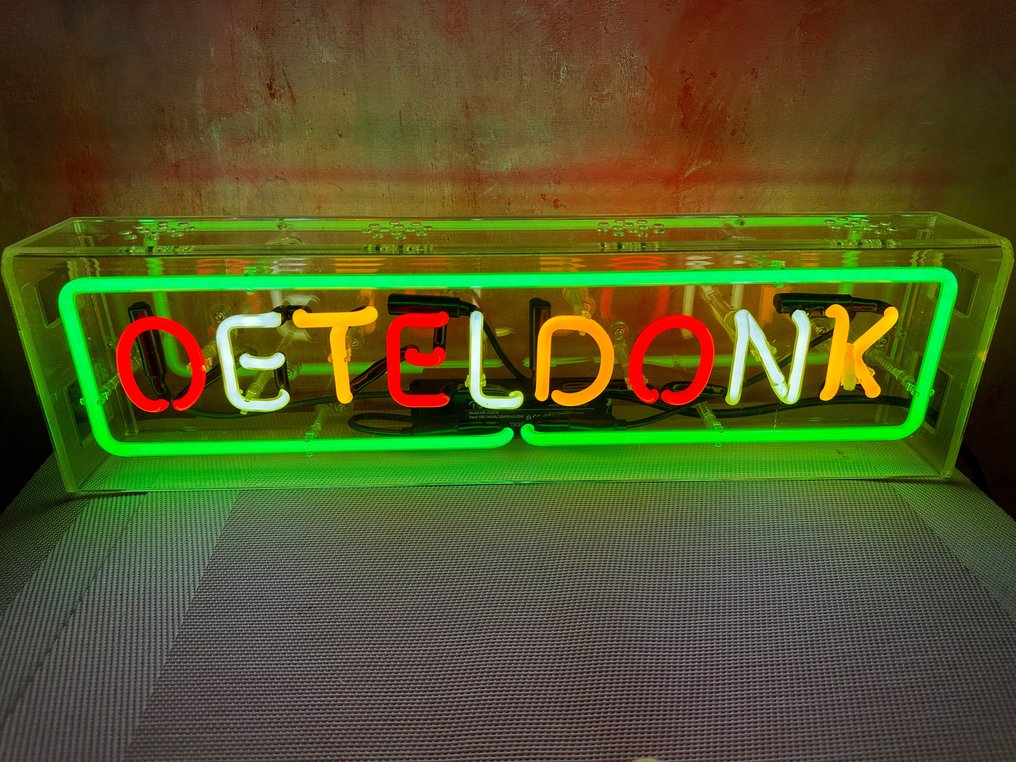 Neon light sign (1) Glass, Plastic Catawiki