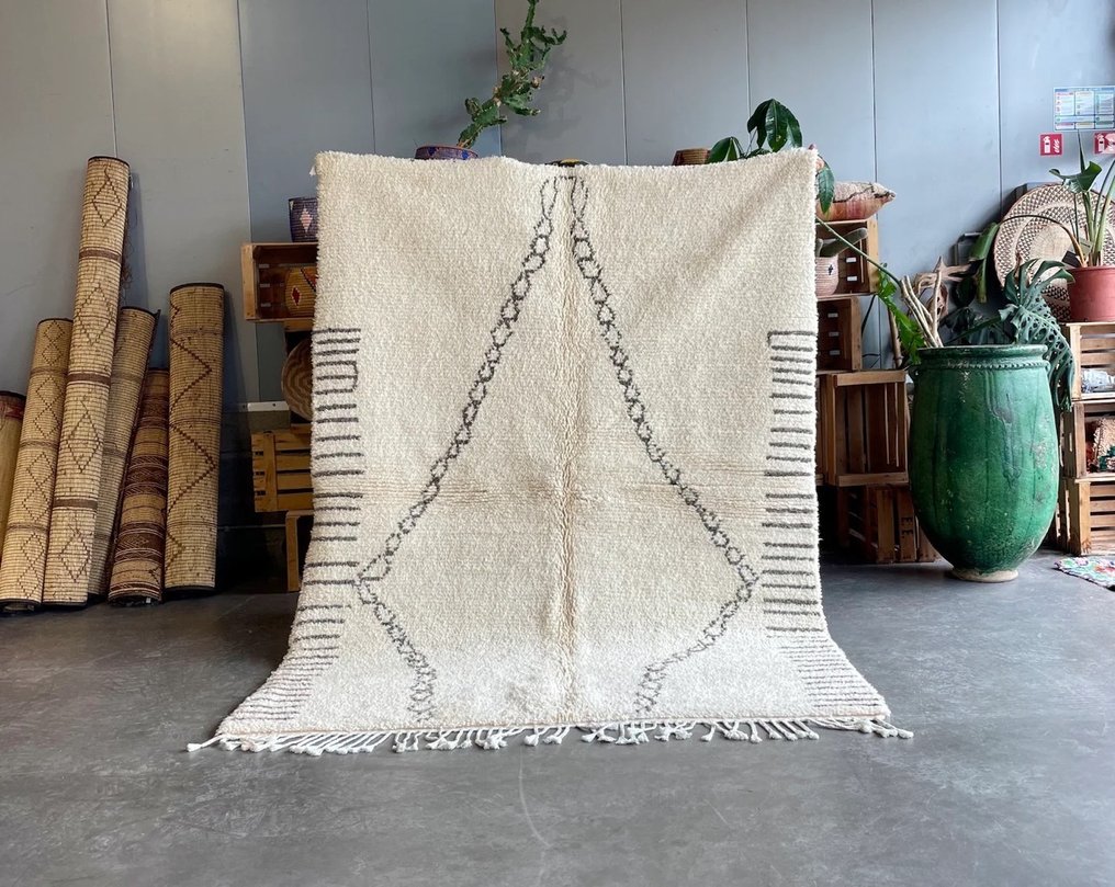 White Berber Area Rug, Contemporary Moroccan Wool Rug, Moroccan Modern