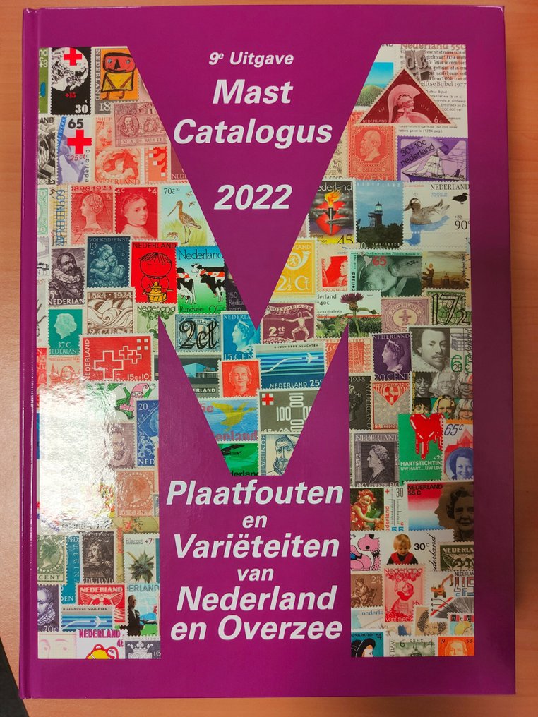 Accessoires 2022 Mast plaatfouten catalogus 2022 plus vergrootglas