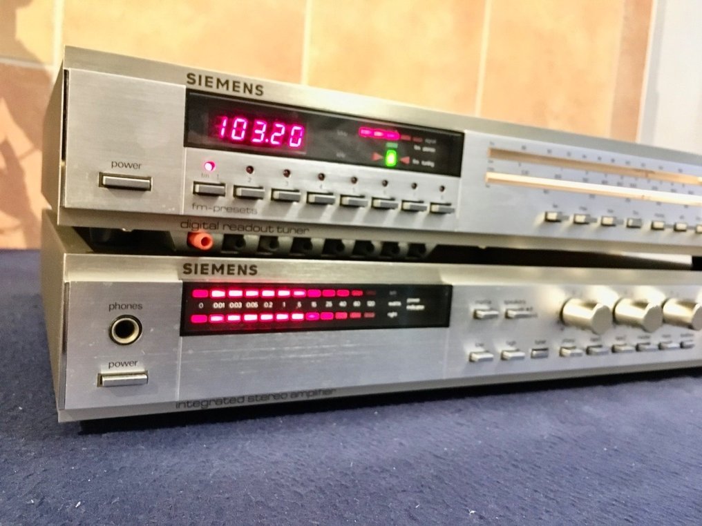 Siemens - RV-333 & RH-333 Solid state stereo versterker - Catawiki