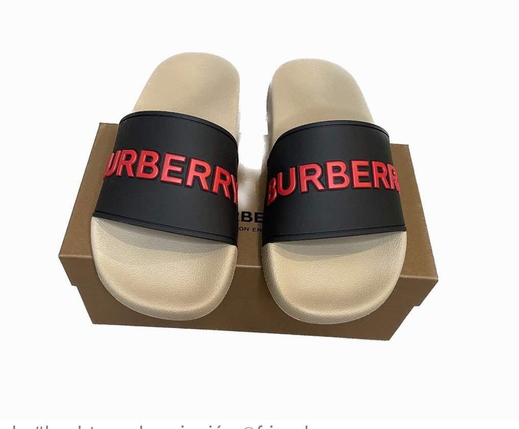 Burberry sliders size 6 2025