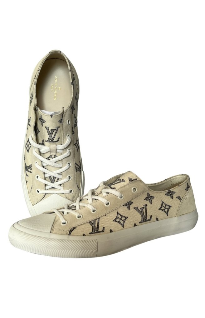 Chausson vuitton deals