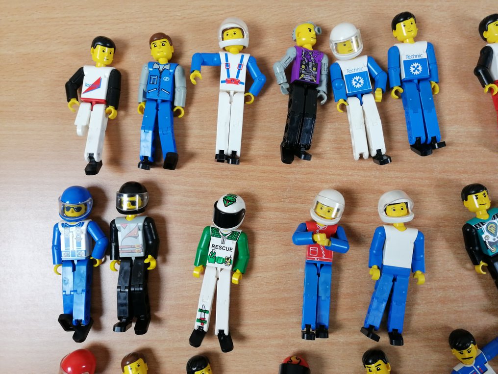 Nodig hebben balans Atticus LEGO - Technic - mini figures +/- 50 stuks - 1990-1999 - Catawiki