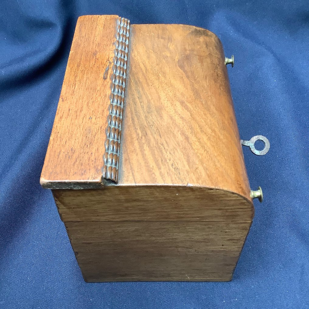 Tea box jewelry box Wood Early 20th century Catawiki