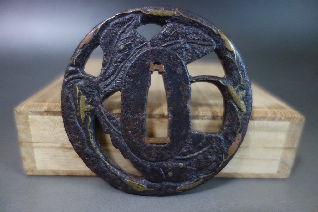 Tsuba - iron - ivy radish - Heianjo - openwork - Japan - - Catawiki