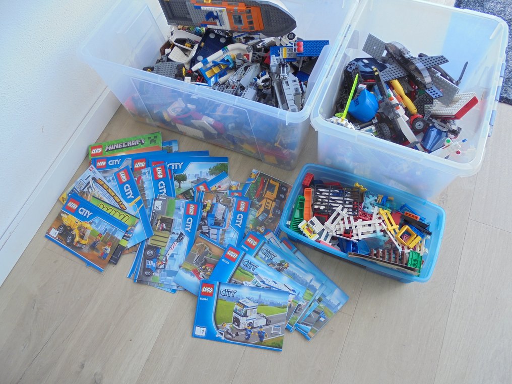 Politiebureau skelet hoog LEGO - Assorti - 12 Kilo netto losse lego en handleidingen - Catawiki