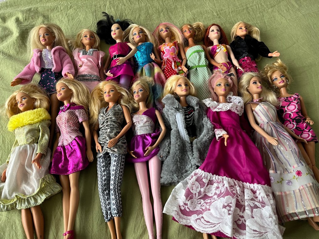 personeel Scheermes het formulier Mattel - 16 Barbie dolls - 2000-present - China - Catawiki