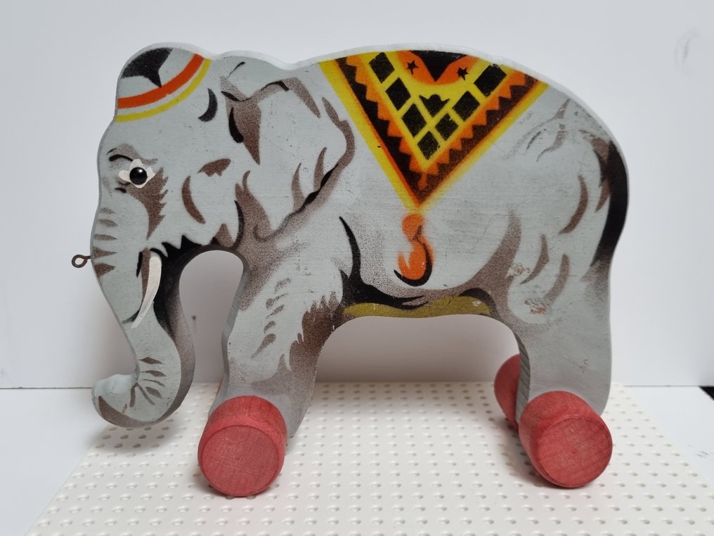 Hanse Vintage Wooden elephant from the 1940s in Catawiki