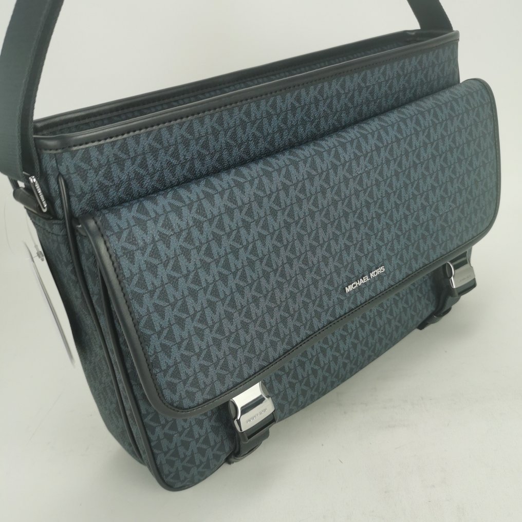 Michael kors laptop on sale handbag blue