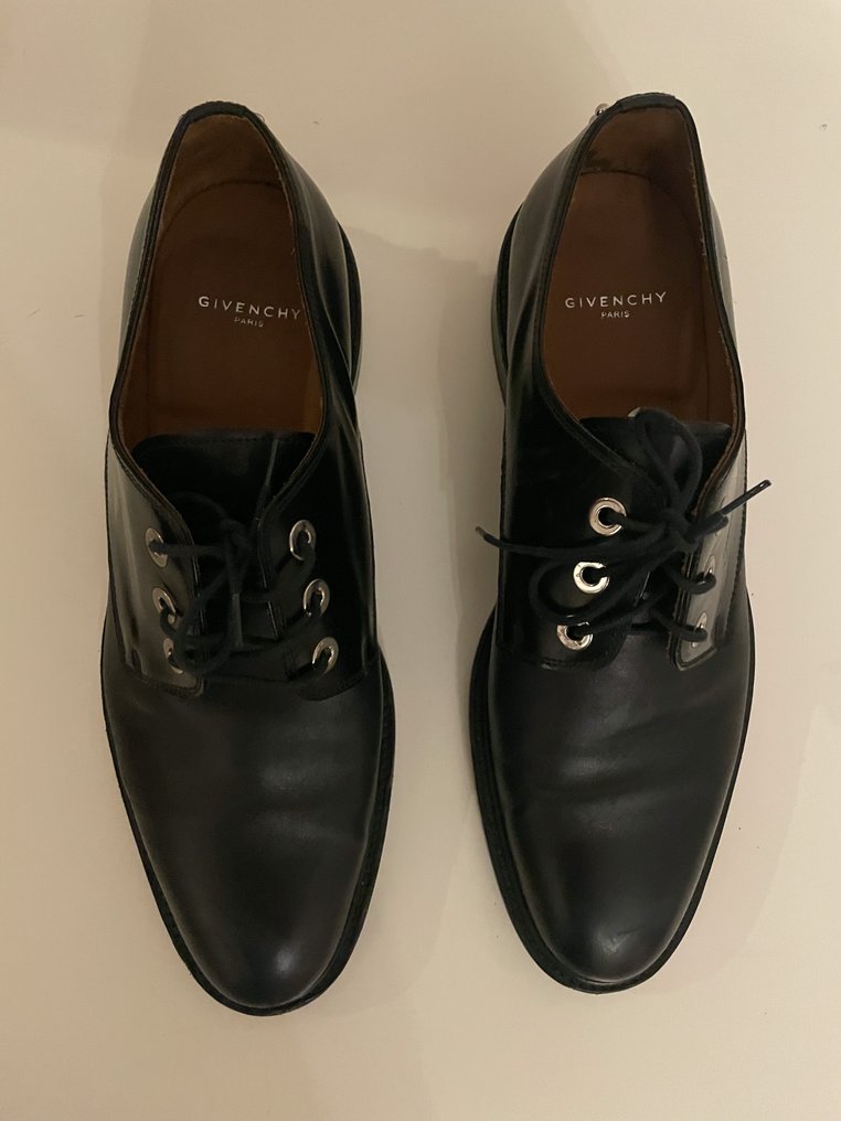 Givenchy - Lace-up shoes - Size: Shoes / EU 43 - Catawiki