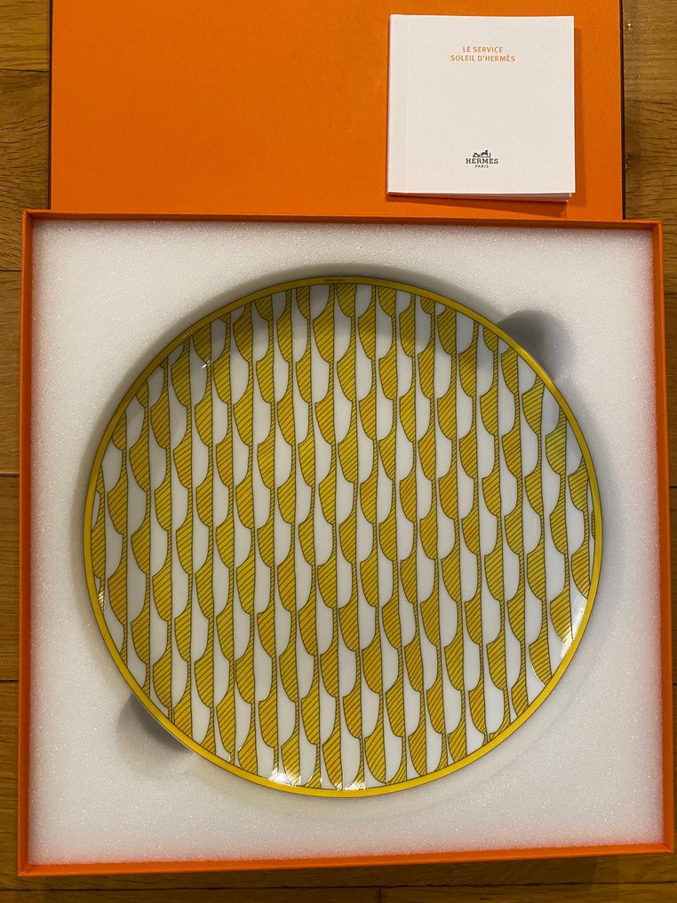Hermès, Paris Hermes dessert plate Porcelain Soleil Catawiki