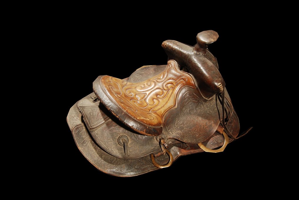 Very ancient horse saddle 70 CM x 60 CM Wood United Catawiki