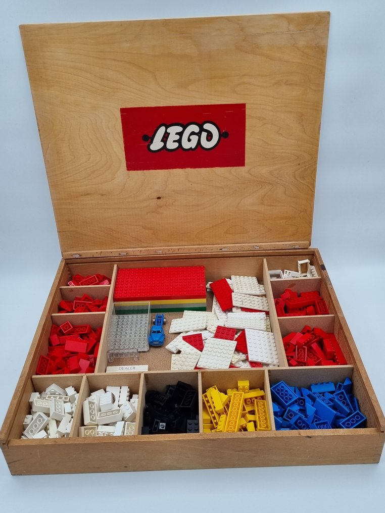 LEGO - Vintage - Wooden box from the 1960s in incredibly - Catawiki