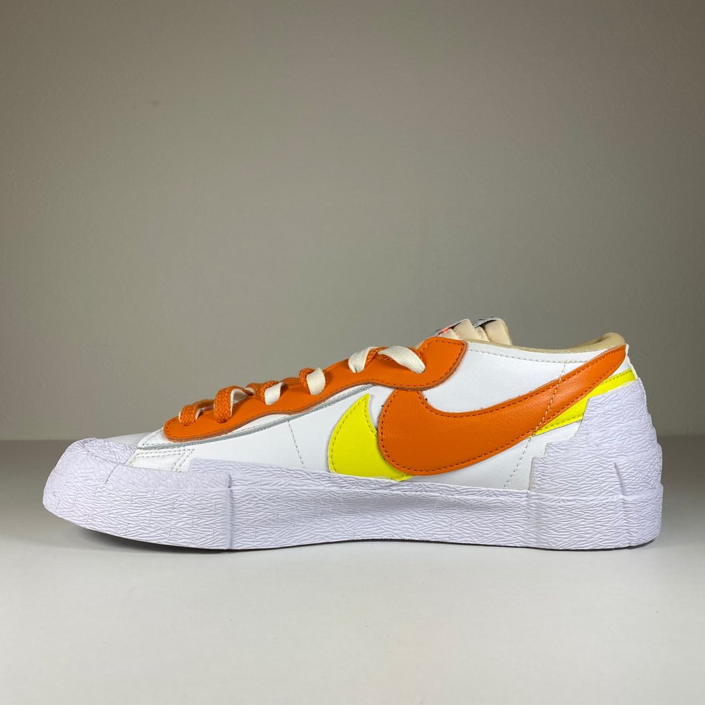 Nike - NIke Blazer Low x Sacai 'Magma Orange' - Sneakers - - Catawiki