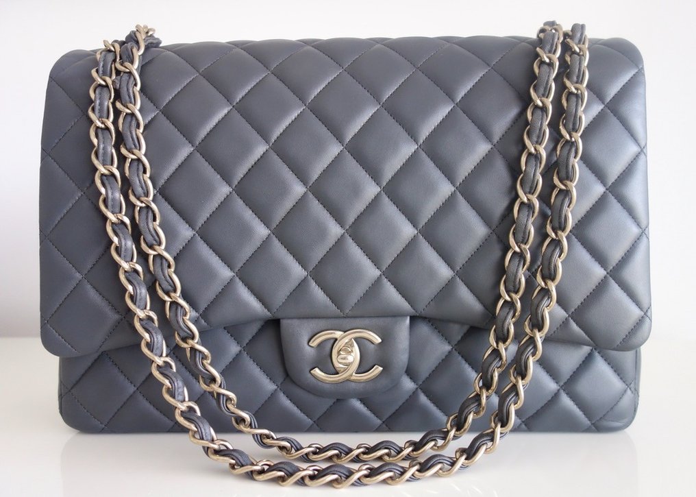 Chanel - Timeless Classic Flap Medium Handbag - Catawiki
