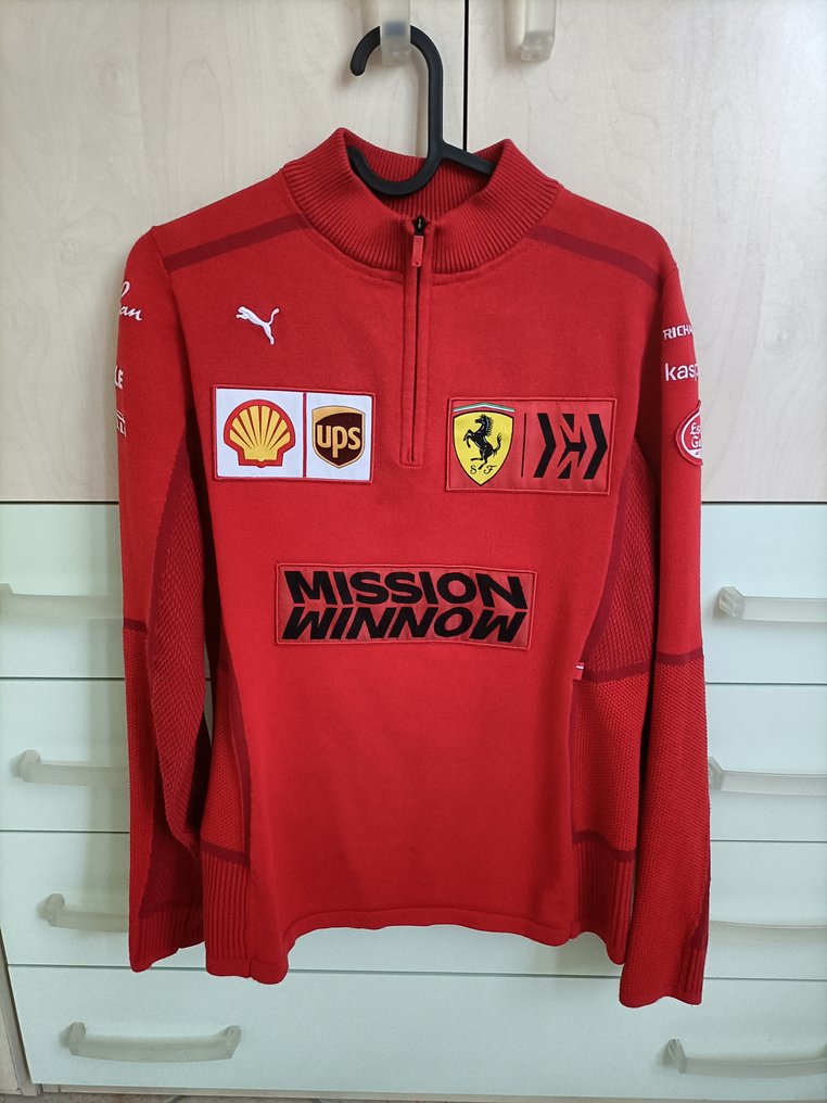 Ferrari - 2021 - Team wear - Catawiki