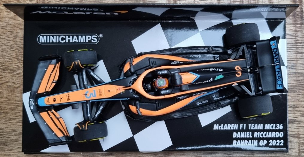 12月以降発売予定McLAREN F1 MCL36 MERCEDES TEAM MCLAREN N BAHRAIN 2022 LANDO NORRIS ORANGE LIGHT BLUE  Minichamps 18
