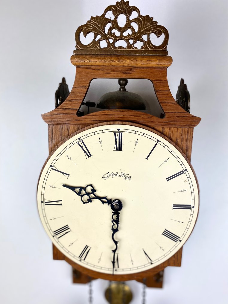 Tempus Fugit wall clock (for repair) Lead, Wood, Oak Catawiki