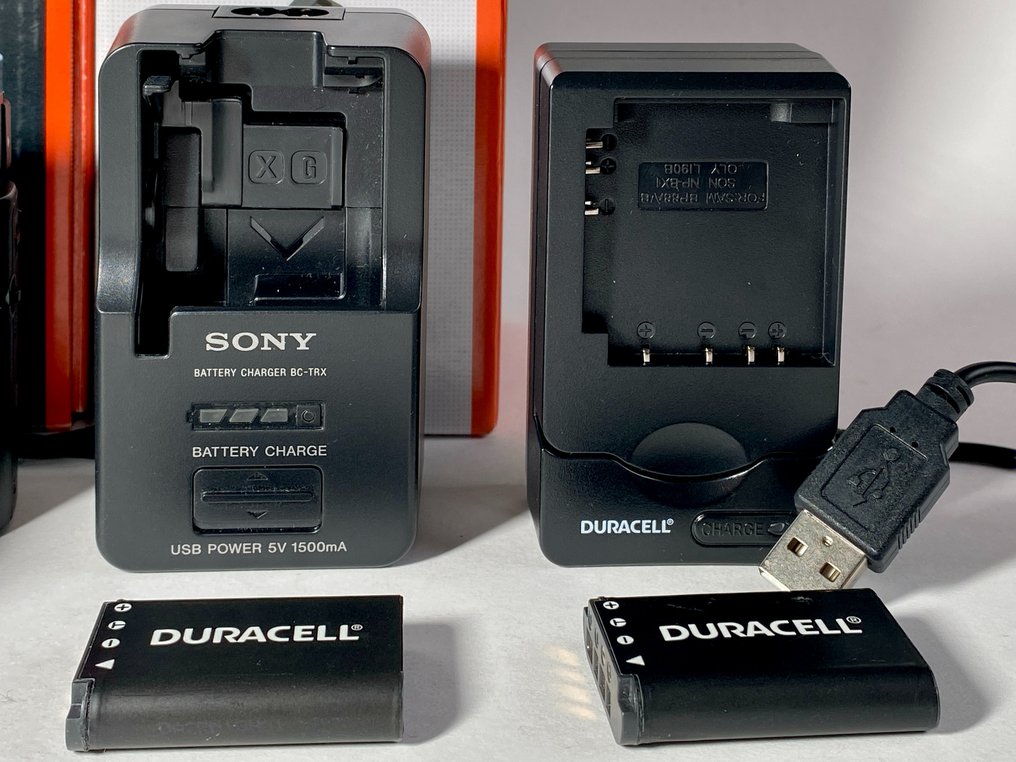 Buitensporig nep Glimmend Sony Cyber-shot RX100 M3, met Sony BC-TRX snellader, Hahnel - Catawiki