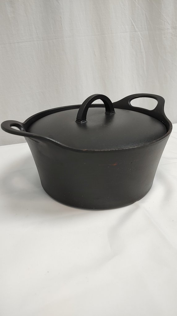 Hackman cast iron pan (1) cast iron 25 Catawiki