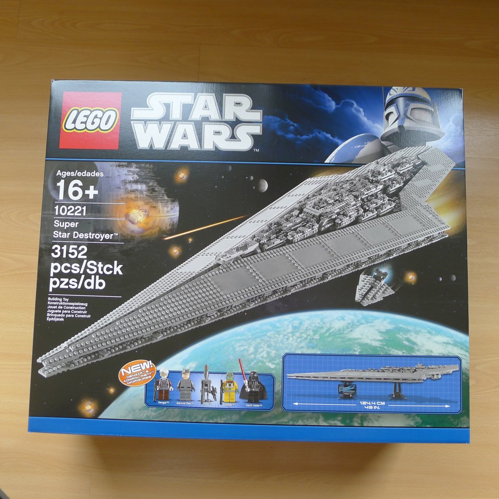 LEGO - Spaceship 10221 Super UCS - -