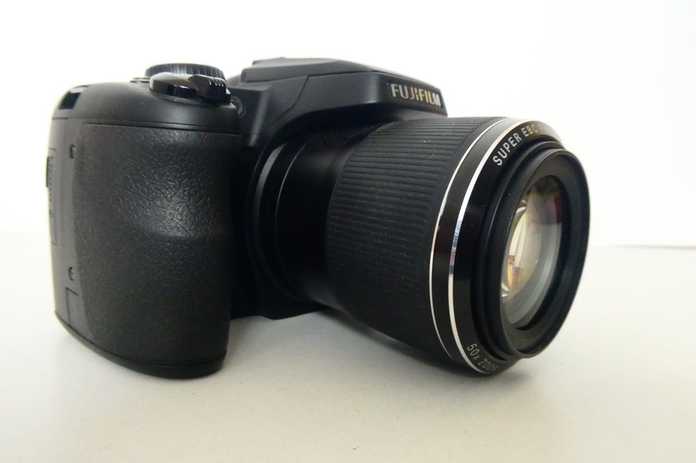 Fuji Fujifilm Finepix SL1000 Fujinon 24-1200mm -
