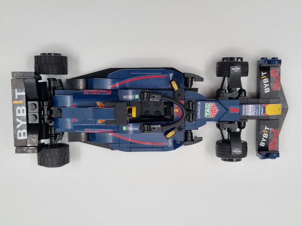 LEGO MOC F1 Redbull RB 19. Ontworpen door CG Force Designs