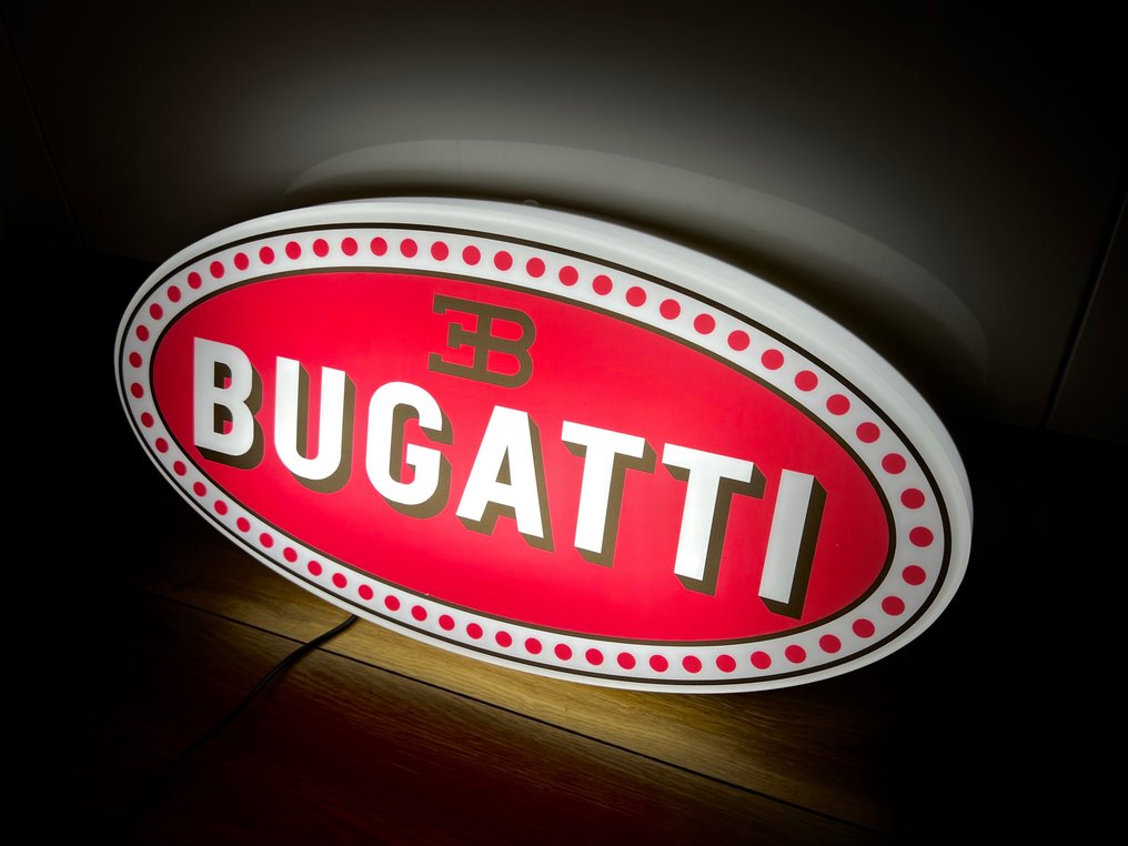 Bugatti - Lighted sign (1) - Plastic - Catawiki