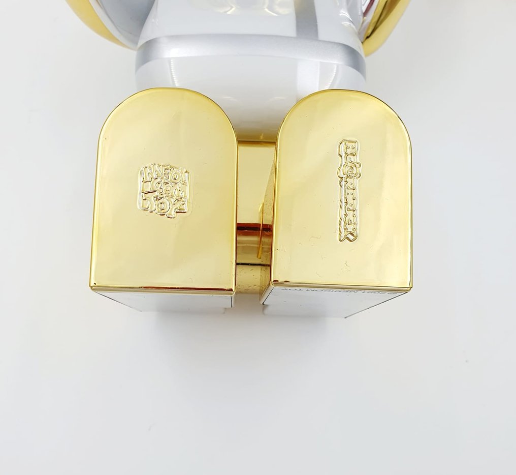Medicom Toy plus - Be@rbrick 400% + 100% - Medicom Toy Plus Gold Chrome ...