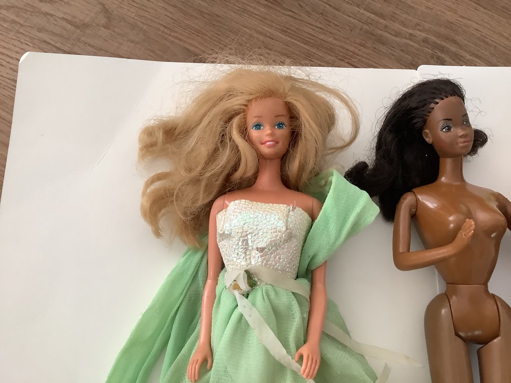 overdrijven Negen Niet doen Mattel - 3 oude Barbie poppen - Catawiki