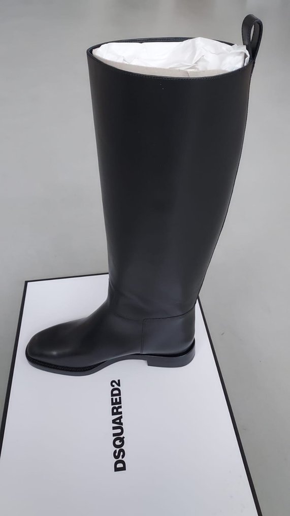 dsquared2 snow boots