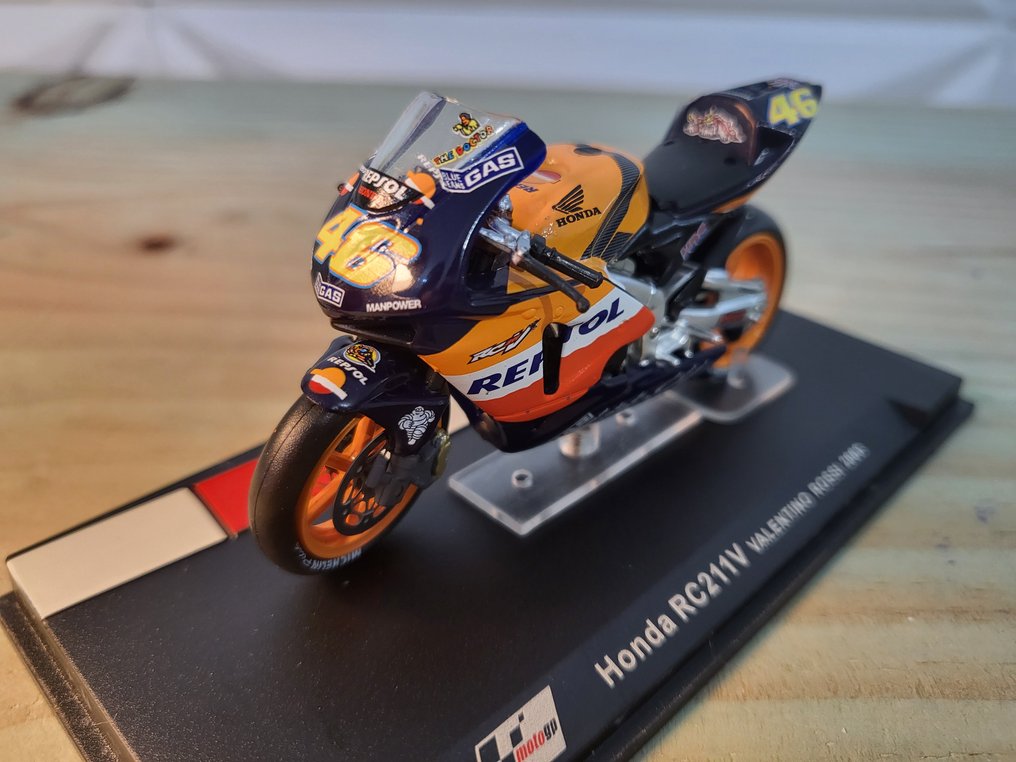 Moto Collection - 1:24 - 43 x Motos - Catawiki