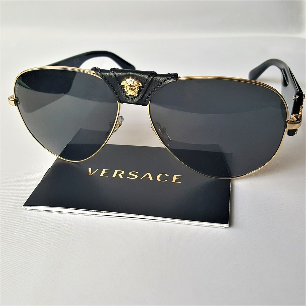 Medusa glasses gold discount