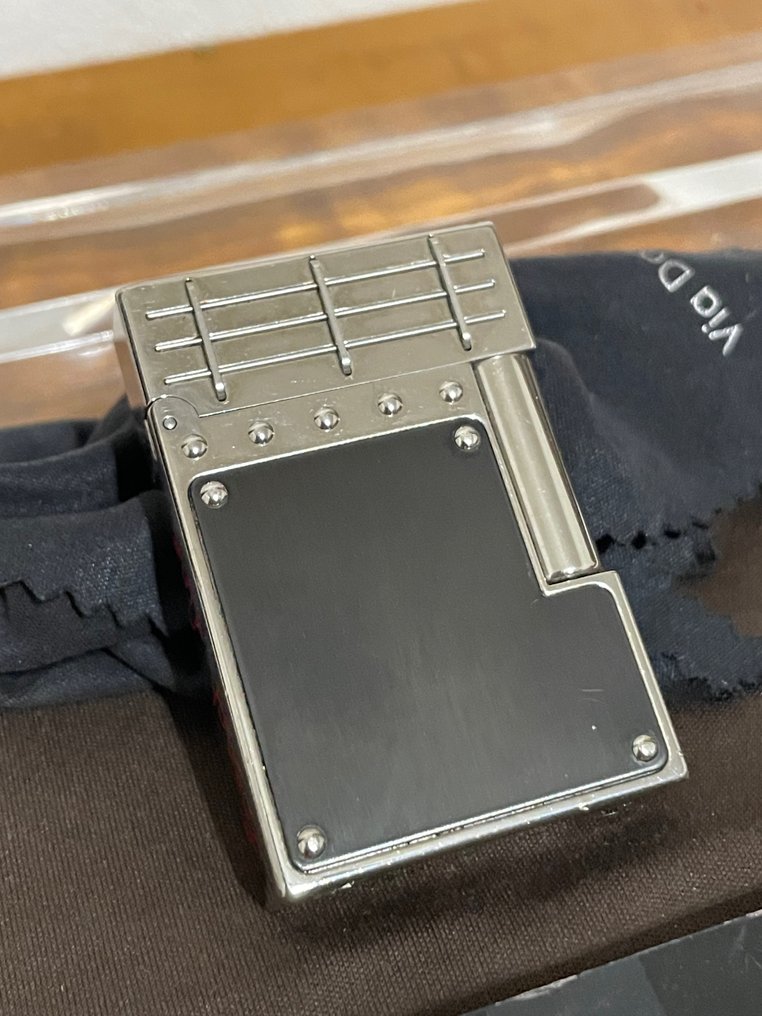 S.T Dupont limited edition lighter Catawiki