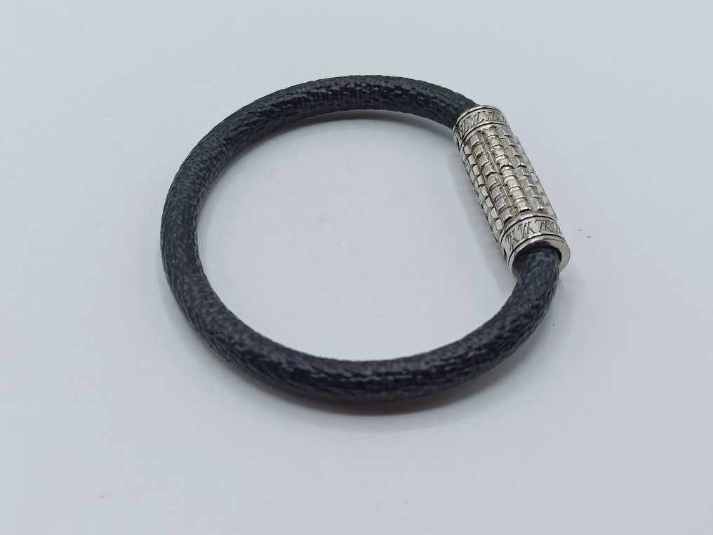 Louis Vuitton Digit bracelet (M6626E)