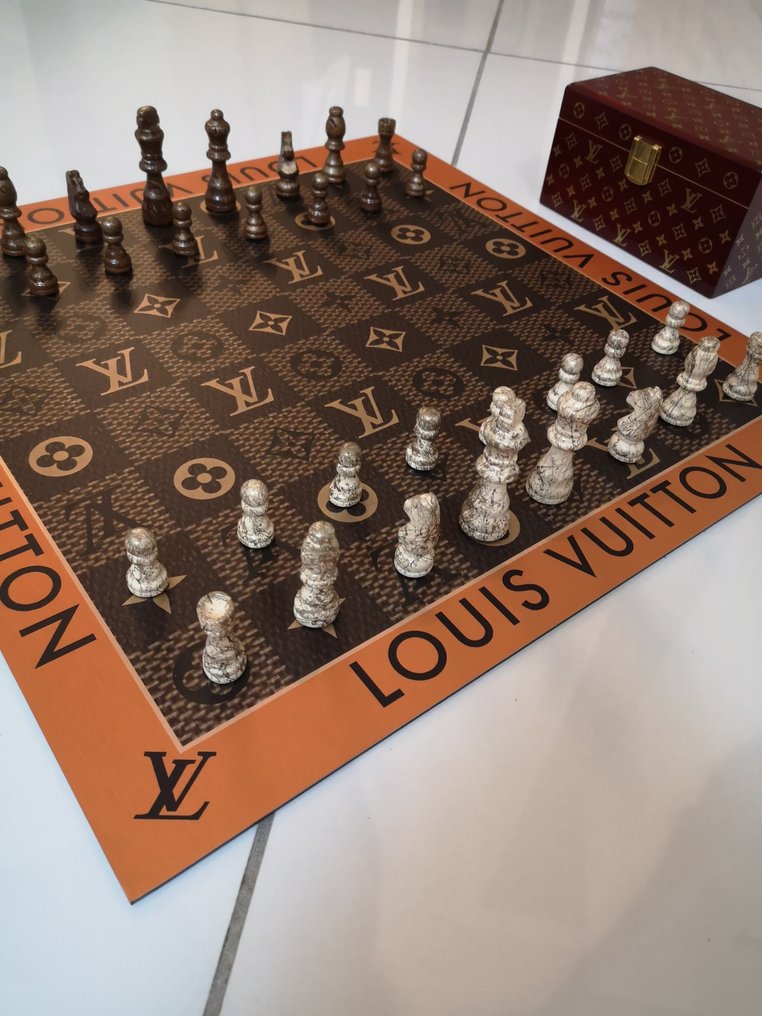 Anthony Dubois (1979) - Louis Vuitton Chess Board - Catawiki