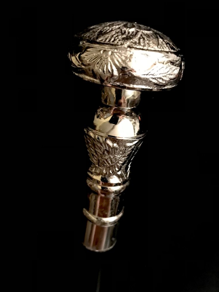 Walking stick - A , Marquis , diplomatic, ceremonial walking stick.  Overwhelming handle designed as a baroque knob - Silvered brass and black  wood - Catawiki