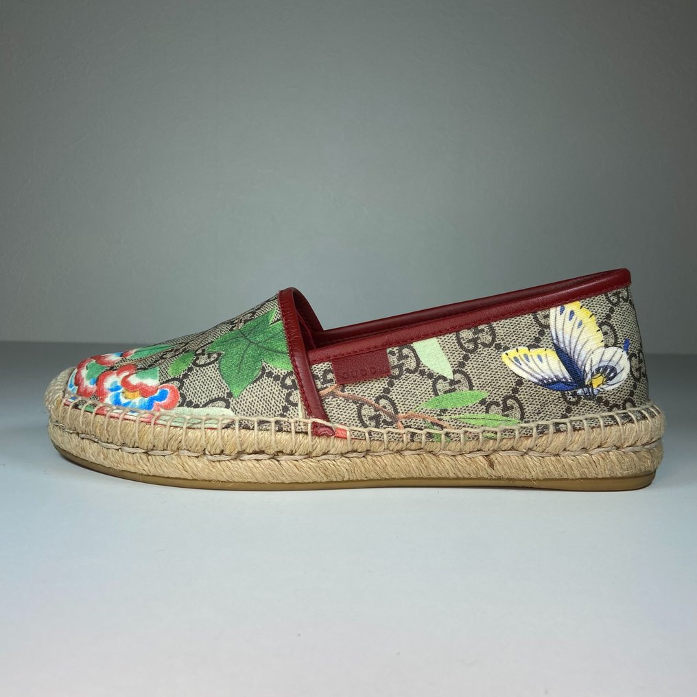 Pantofole supreme hotsell