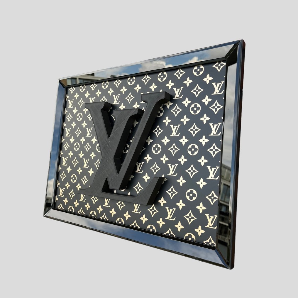 Louis Vuitton mirror - Catawiki
