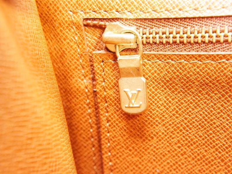 Louis Vuitton - Montaigne Bag - Catawiki