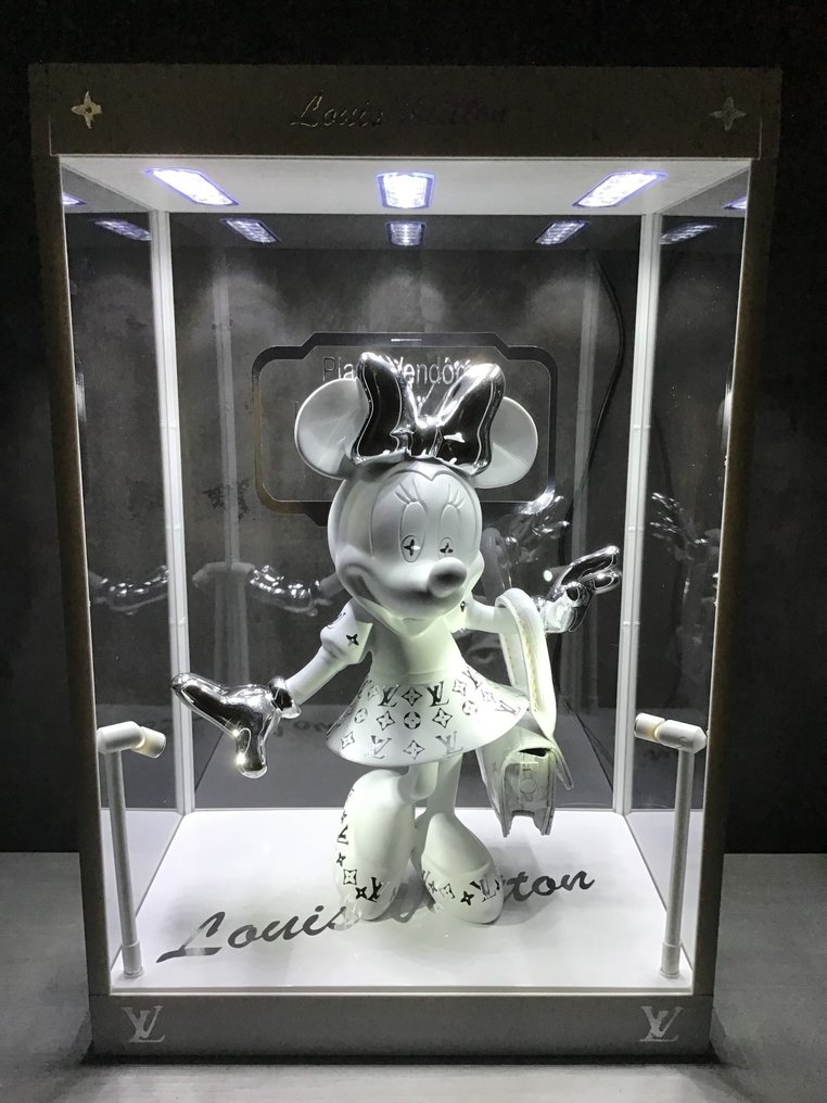 Ydderf - Vitrine Minnie Mouse Louis Vuitton - Catawiki