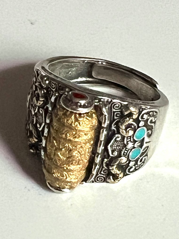 Interessant 925 ring med baphomet ansigter og - Catawiki