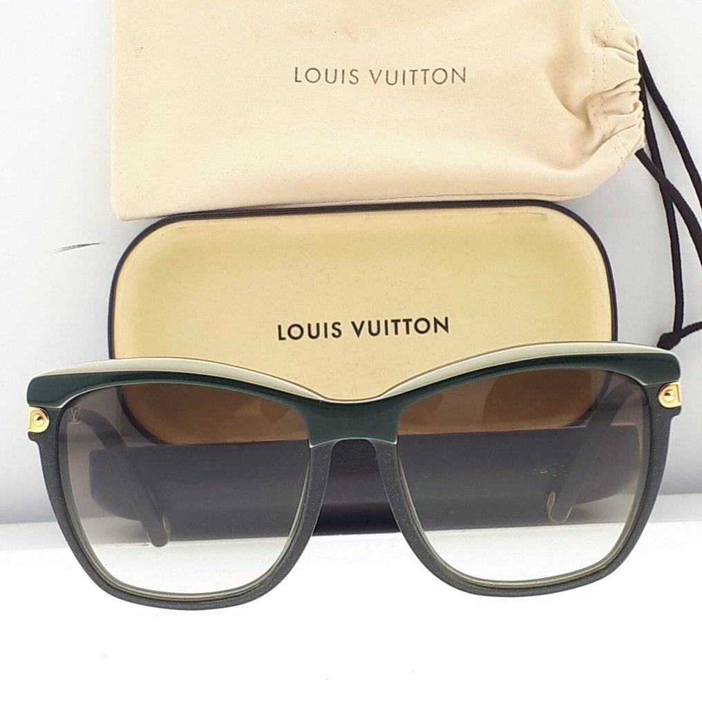 Louis Vuitton - Green Acetate Frame Ambrosia with Gold Tone - Catawiki