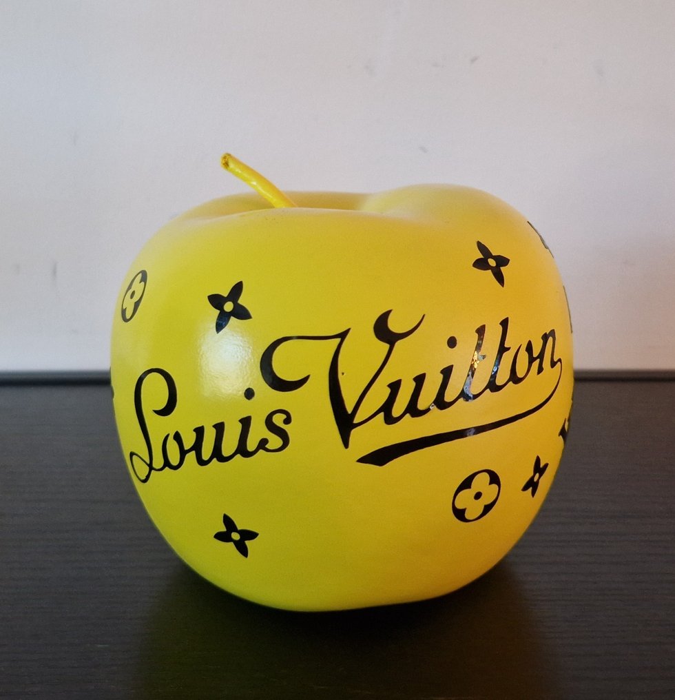 henq - The apple Louis Vuitton - Catawiki