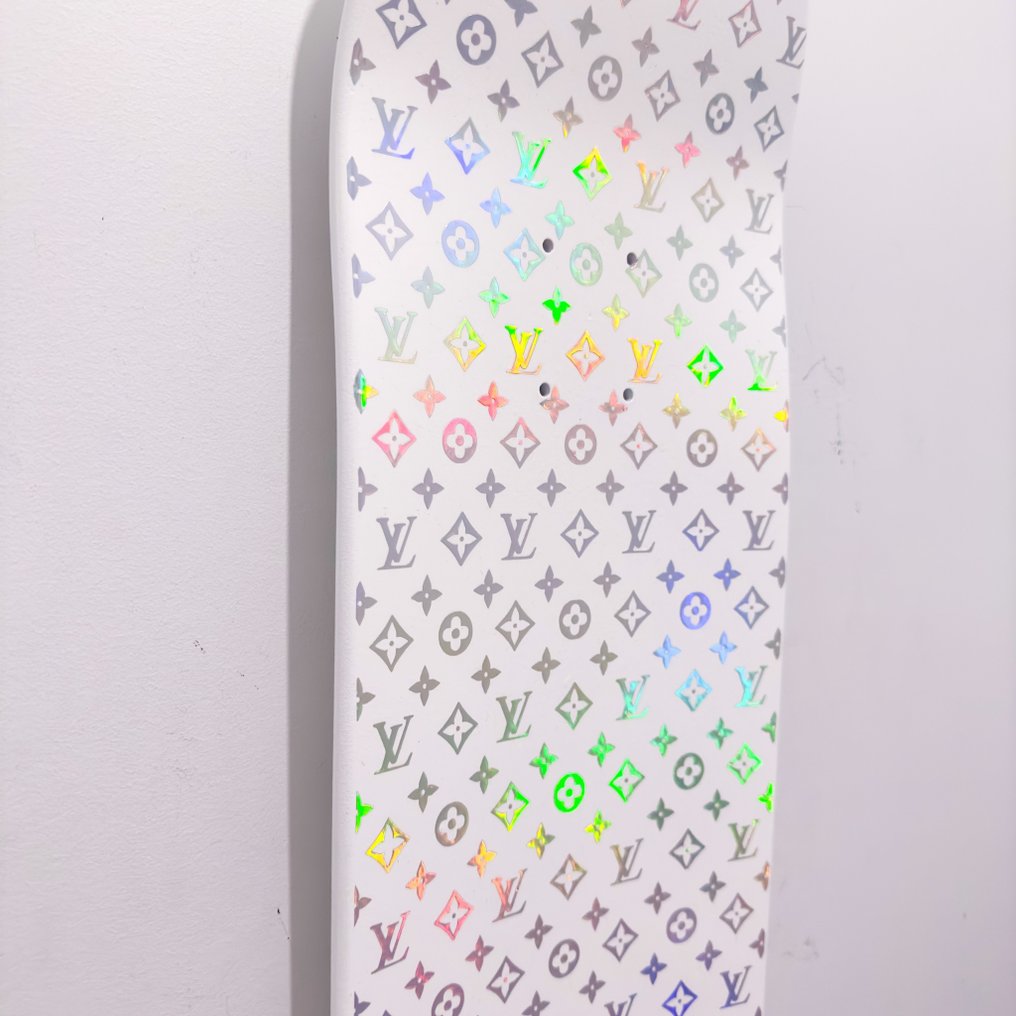 This Is Not A Toy - Louis Vuitton Holographic Board - Catawiki