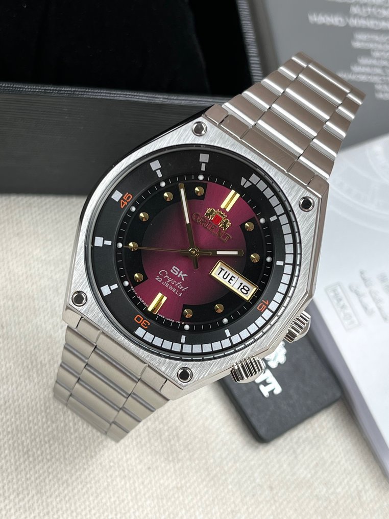 Orient top 22 jewels
